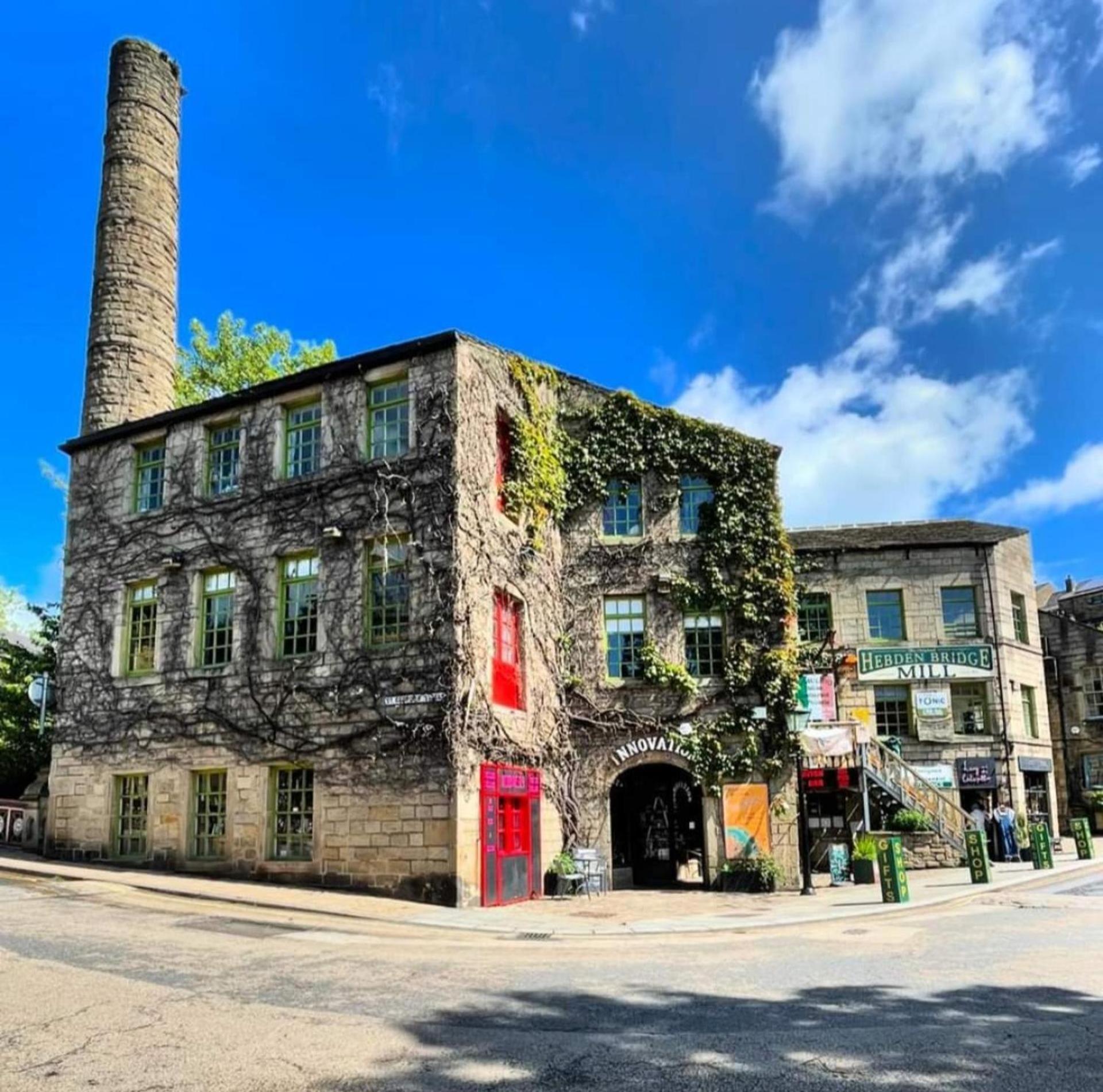 Woodland View By The Canal ヘブデン・ブリッジ エクステリア 写真